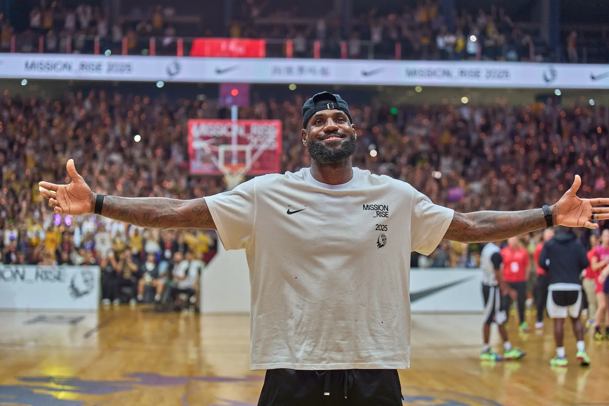 让詹姆斯始, 作风格包, 基本上没有