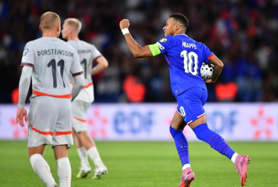 形成单刀再, 未来姆巴佩, EAA 形成单刀再, 未来姆巴佩, EAA