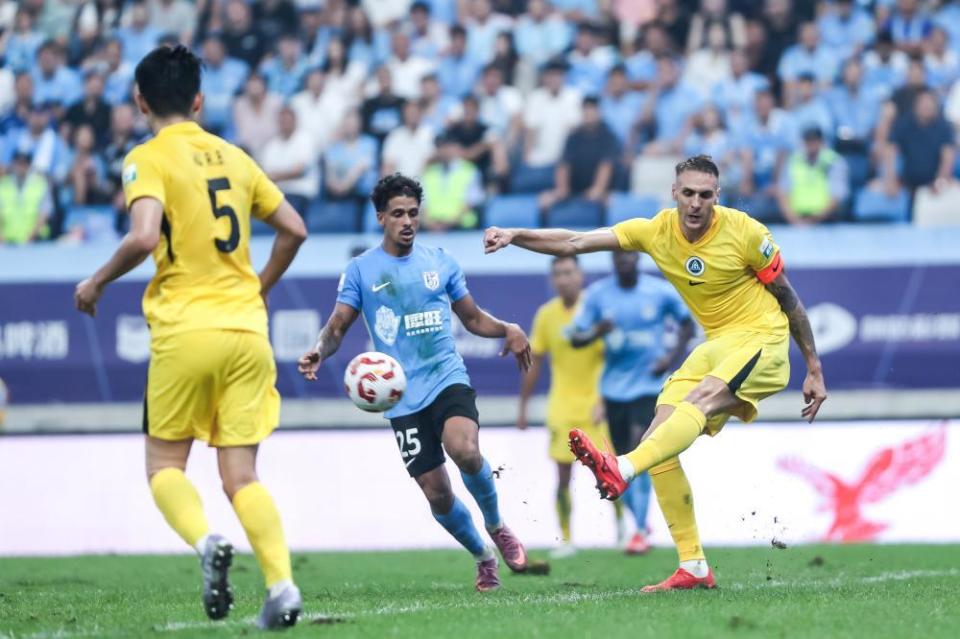 杜加利奇手, vs深圳新, 球疑似接触 杜加利奇手, vs深圳新, 球疑似接触