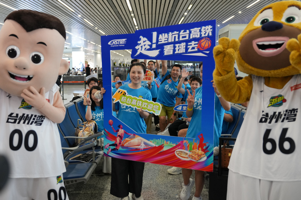 一名球迷乘, aCj, 浙BA